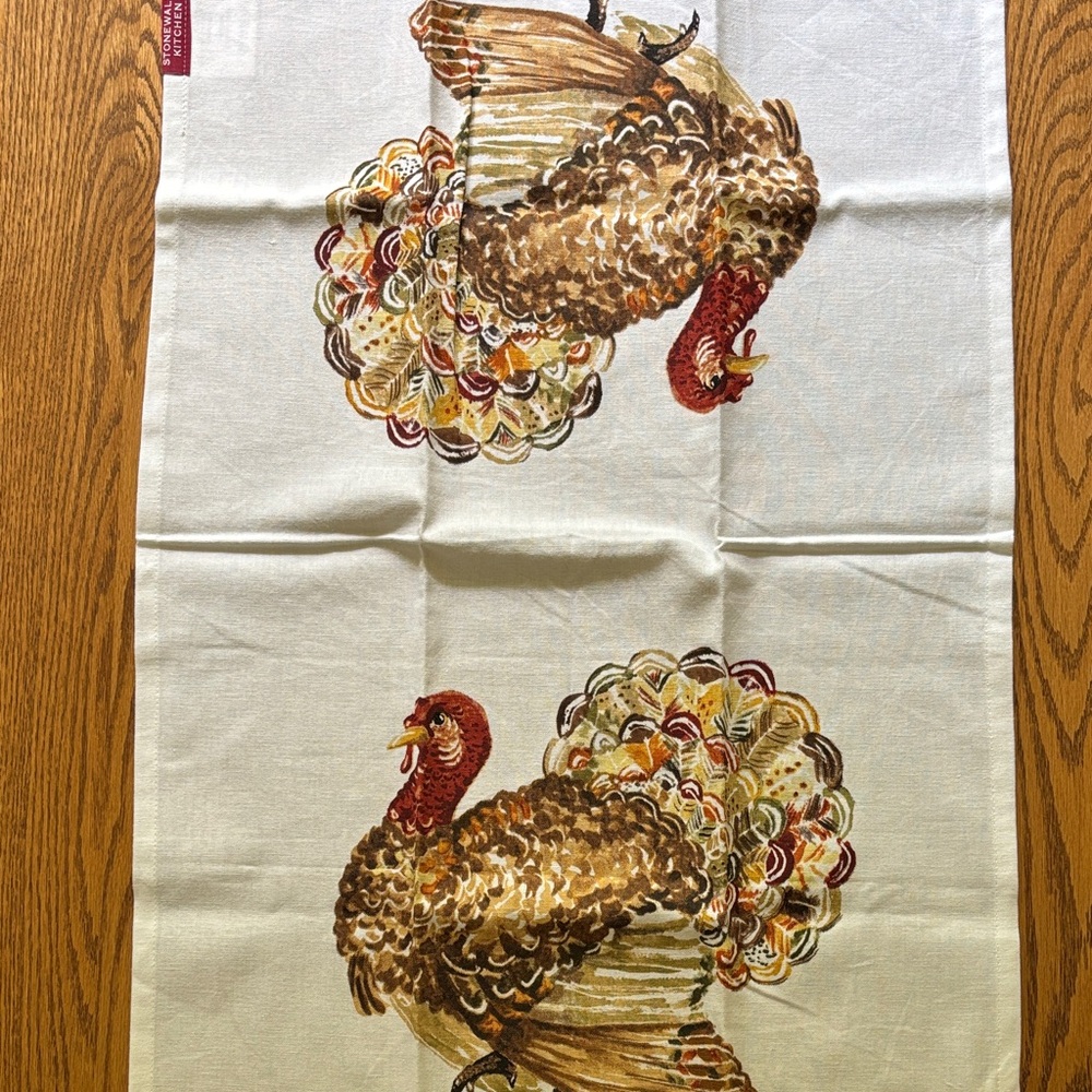 NWT 

Colorful Turkey Print Kitchen Towel
Stonewall Kitchen